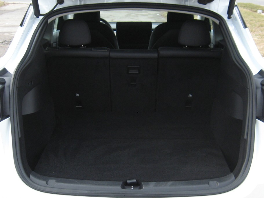 
								Tesla Model Y LONG RANGE+AWD+TESLA WARR 2030 full									