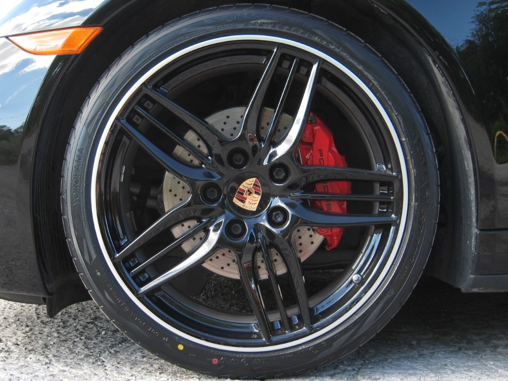 
								Porsche 911 CARERRA 4+6SPD+SPORT CHRONO+NAVI+LOADED full									