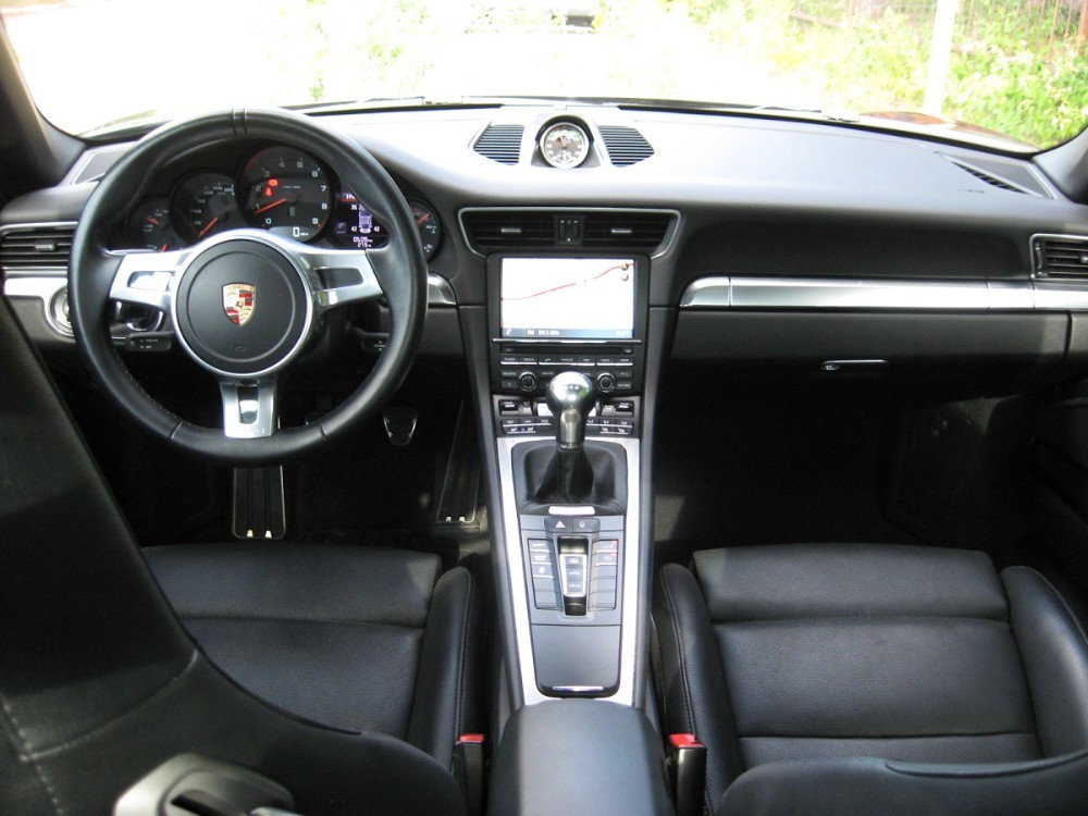 
								Porsche 911 CARERRA 4+6SPD+SPORT CHRONO+NAVI+LOADED full									